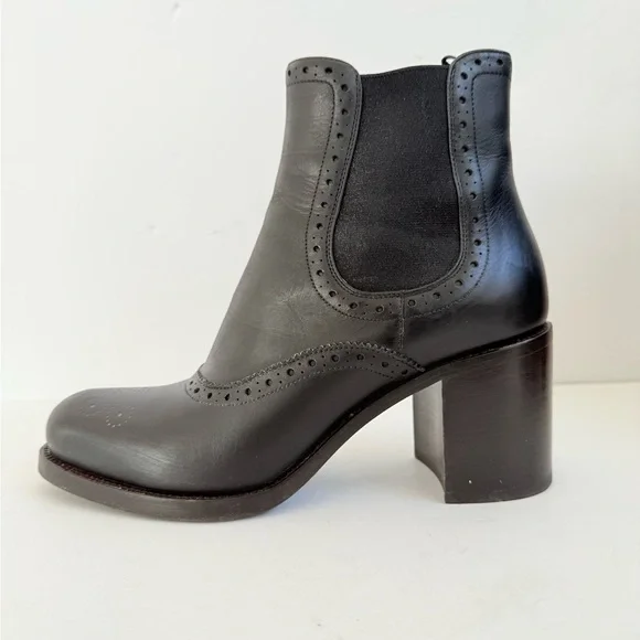 Prada Milano Black Leather Brogue Chelsea Ankle Boots Block Heels EU 39 - Picture 4 of 12